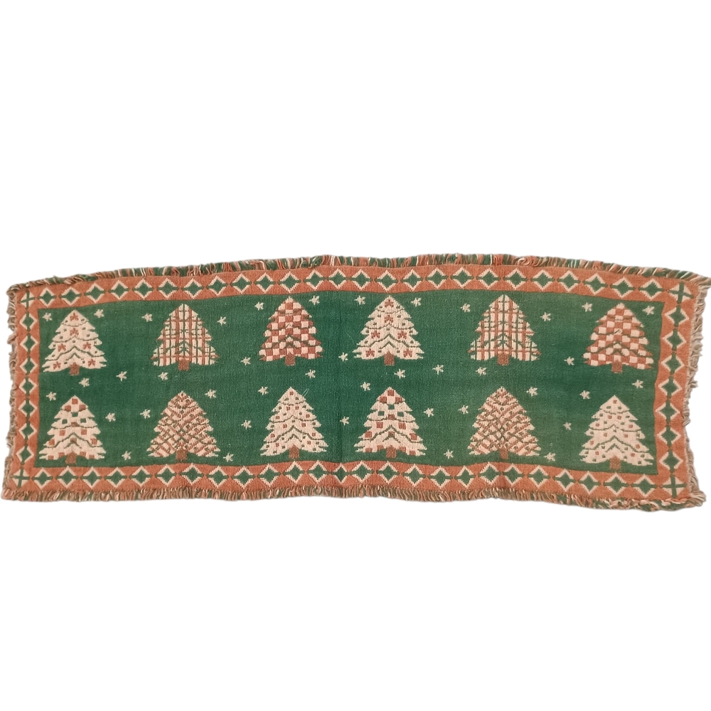 VINTAG Christmas Table Runner Festive Tree Patterned Reversible Tapestry